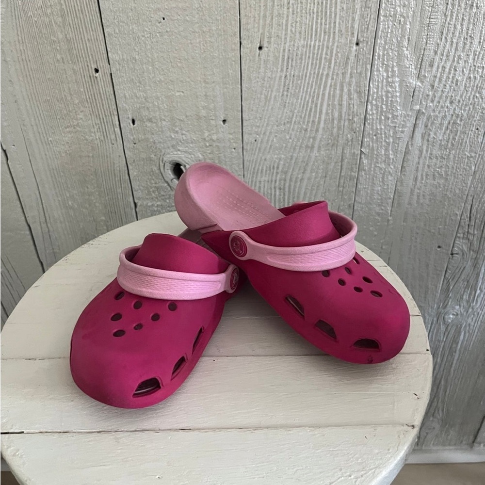 Girls Pink Crocs